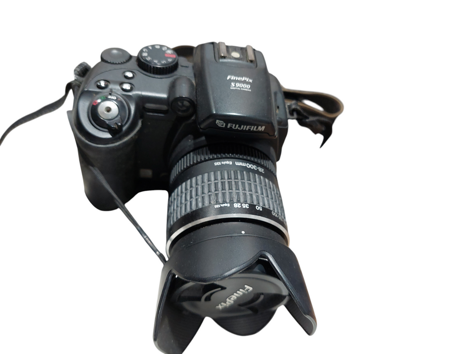 FijiFilm FinePix S9000 Digital Camera 9.0MP
