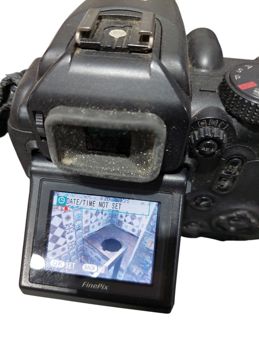 FijiFilm FinePix S9000 Digital Camera 9.0MP