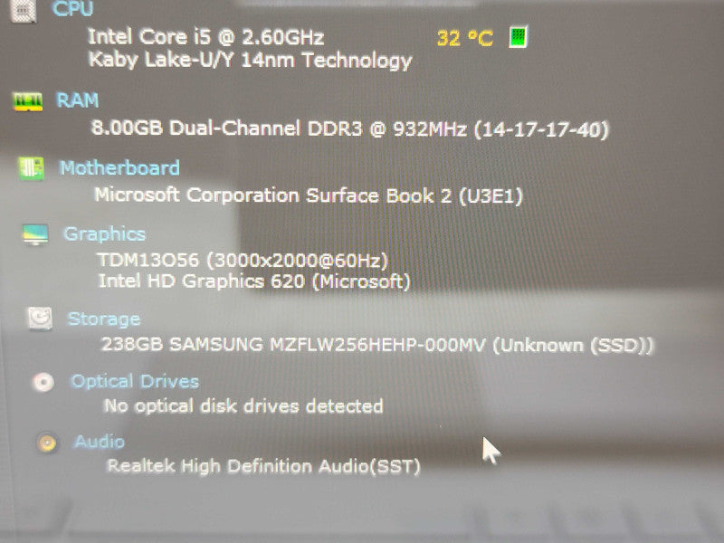 Microsoft Surface Book 2| i5- 7300U| 8GB DDR3| 256GB SSD w/ dock Î² BudLap