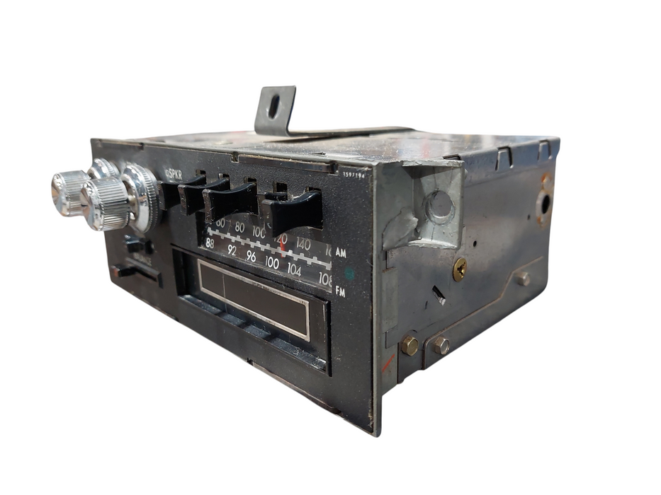 Vintage Crysler 8-Track Radio Model: 3501458 Supplier 7902 1610KHz