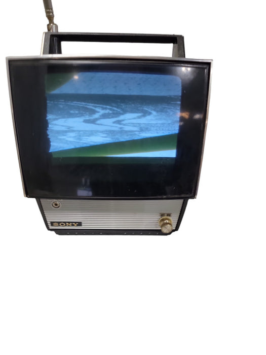 Vintage Portable Sony Solid State TV model 7-75W  7 Inch 1975  Tested