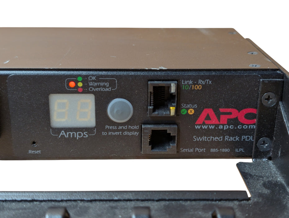 APC AP7900 - 8-Port Switched Rack PDU 120V 12A 1U PLEASE READ (READ)