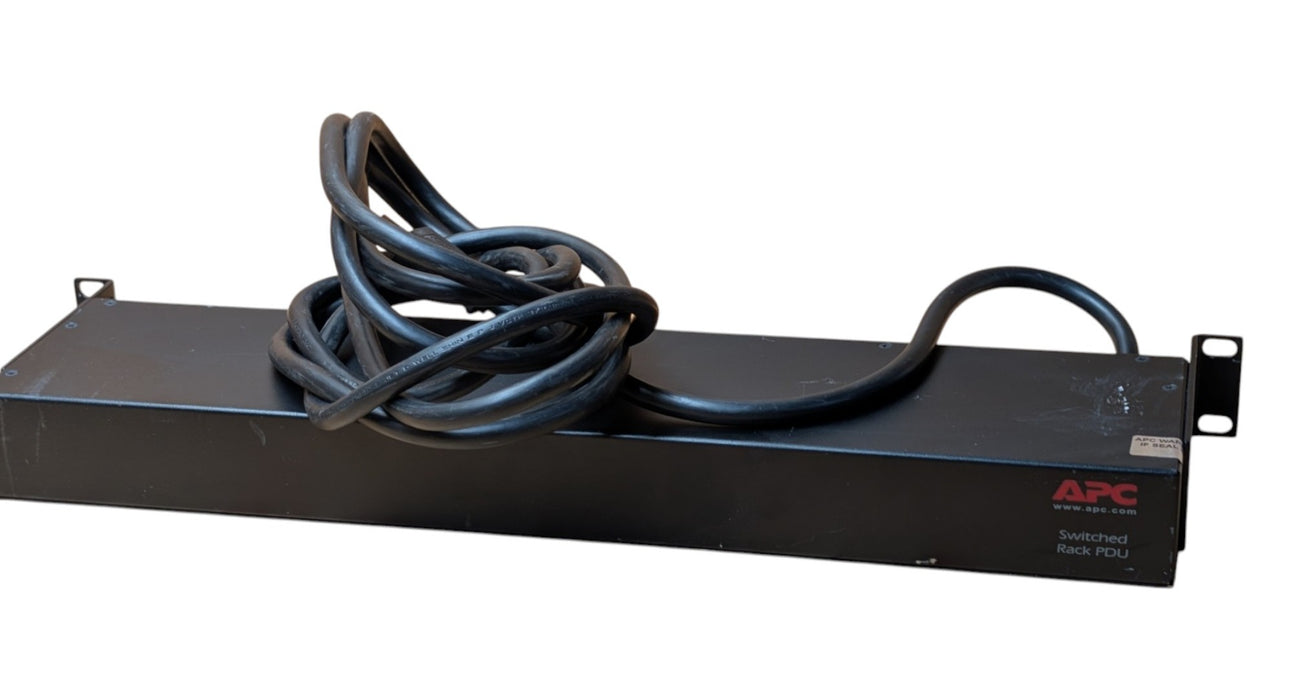 APC AP7900 - 8-Port Switched Rack PDU 120V 12A 1U PLEASE READ (READ)