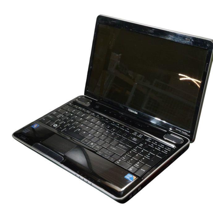 Toshiba Satellite A505 - Intel Core i7 Q 720 1.60GHz 4GB RAM GeForce 310M No HDD