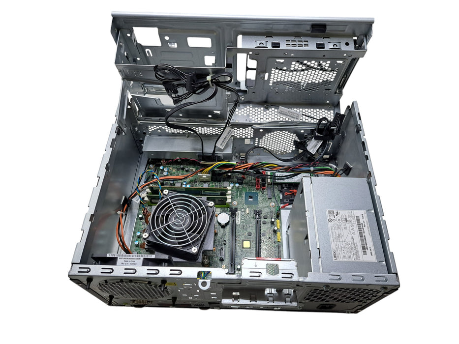 Lenovo ThinkStation P330 Tower - Xeon E-2224 3.40GHz 16GB RAM 256GB NVMe No GPU