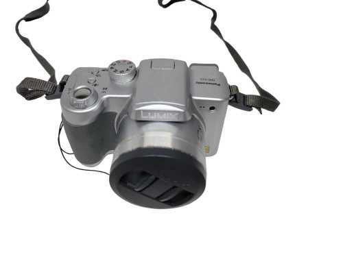 Panasonic Lumix DMC-FZ5 Compact Digital Bridge Camera 12x Leica Zoom Lens !
