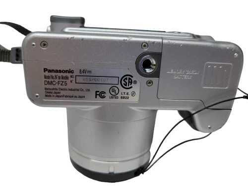 Panasonic Lumix DMC-FZ5 Compact Digital Bridge Camera 12x Leica Zoom Lens !
