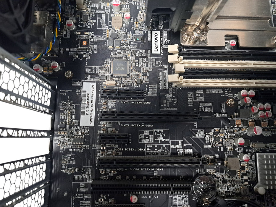 Lenovo ThinkStation P510 - Xeon E5-1620 v4 3.50GHz 16GB RAM 650W | No HDD