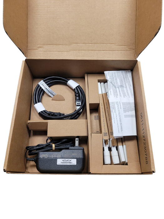 ERICSSON CRADLEPOINT W1850-5GC-GN WIDEBAND ADAPTER W/ 4 MODEM ANTENNAS