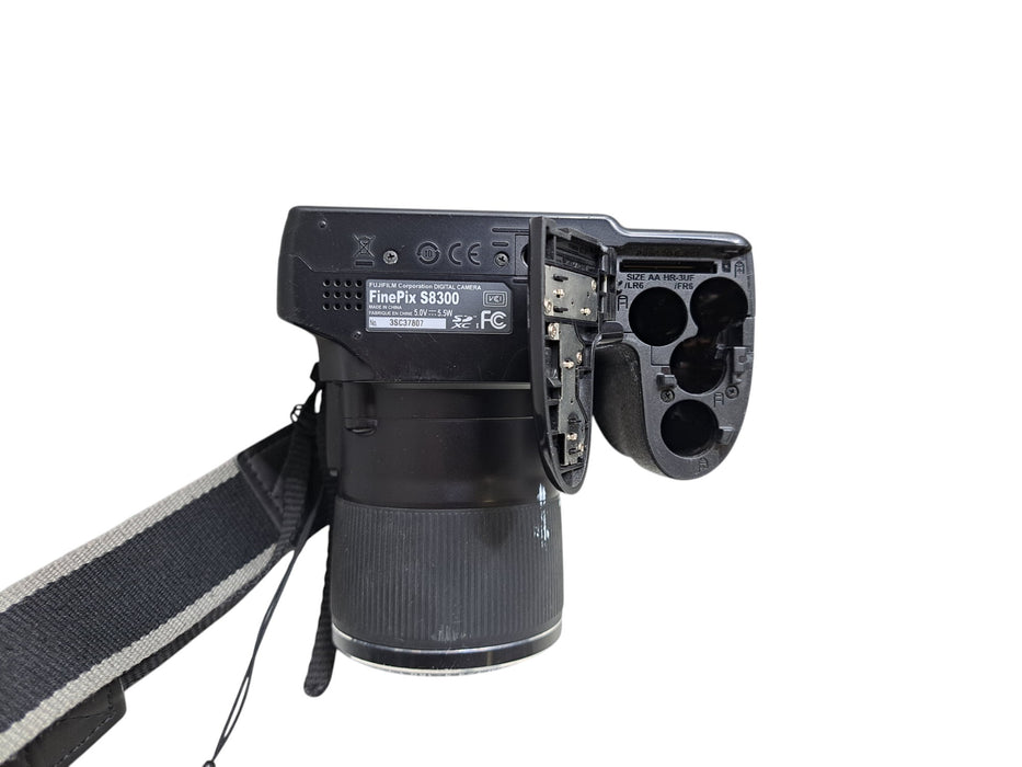 Fujifilm FinePix S8300 - 16MP 42x Optical Zoom Digital Camera