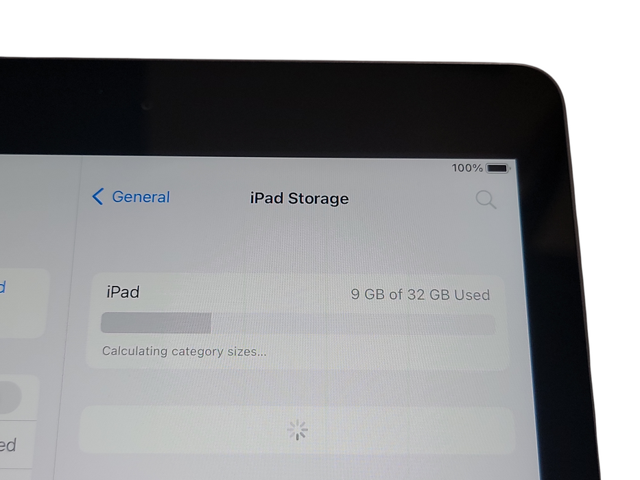 Apple iPad (5th gen, WiFi) - 32GB - Space Gray [A1822]