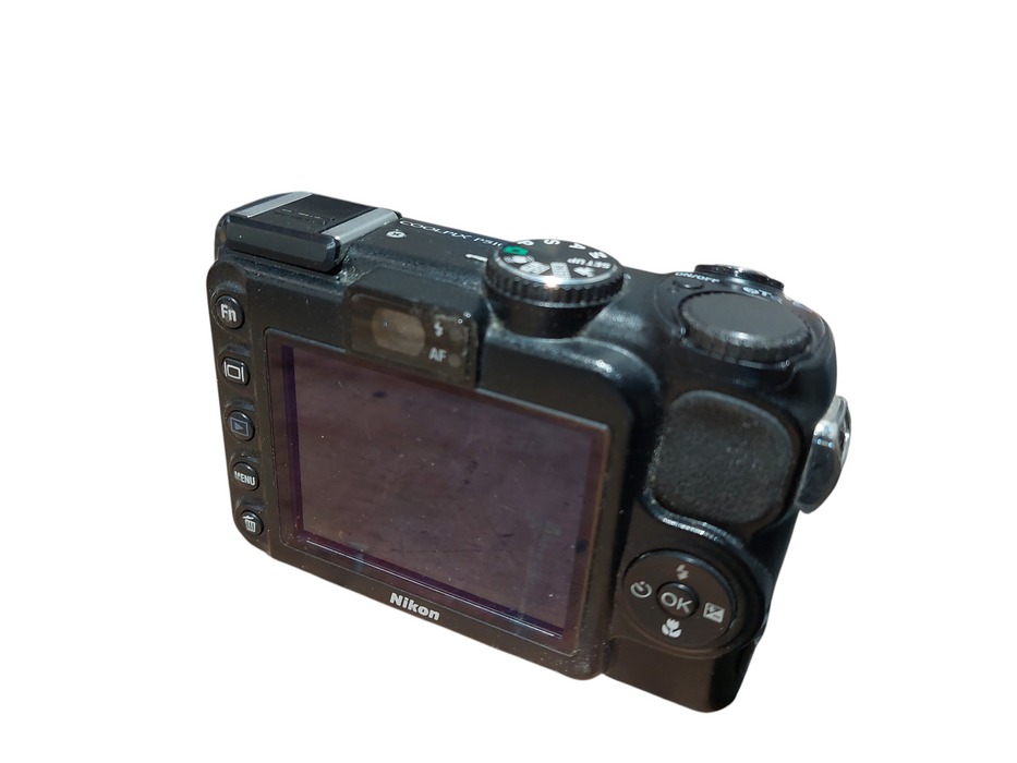 Nikon CoolPix P5100 12.1 MP