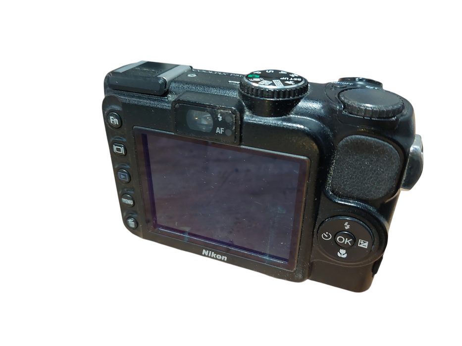 Nikon CoolPix P5100 12.1 MP