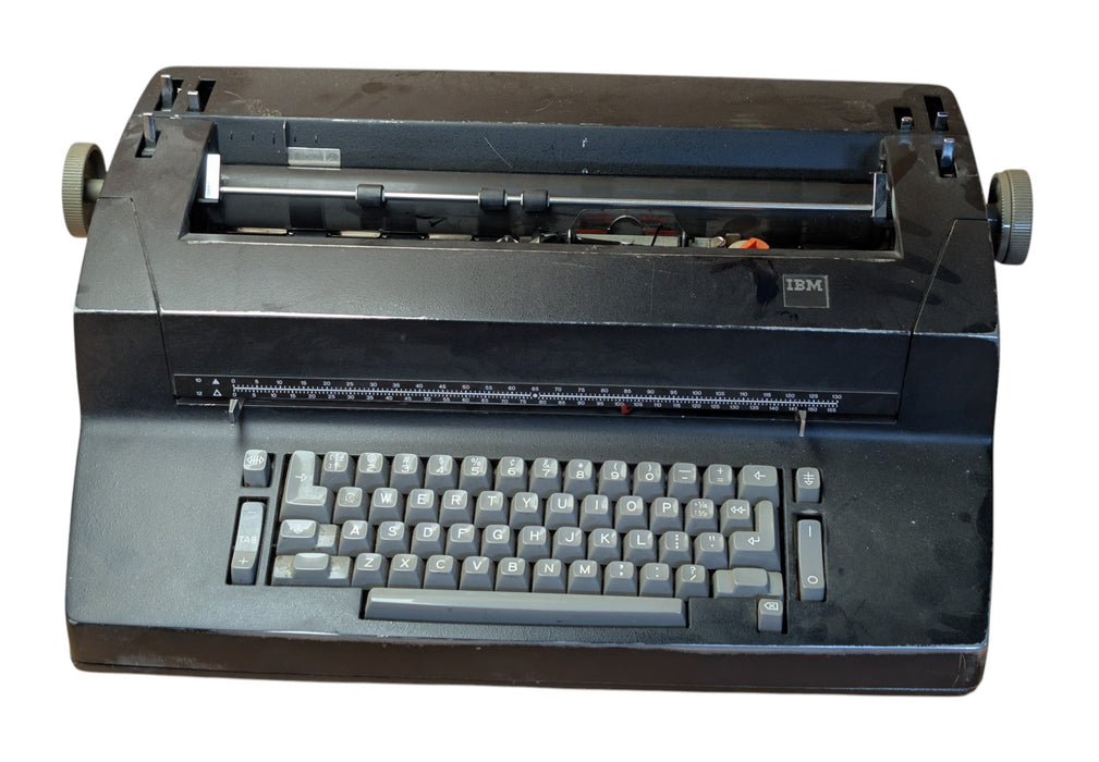 IBM Selectric Typewriter - Black Electric Typewriter Gray Keyboard (READ)