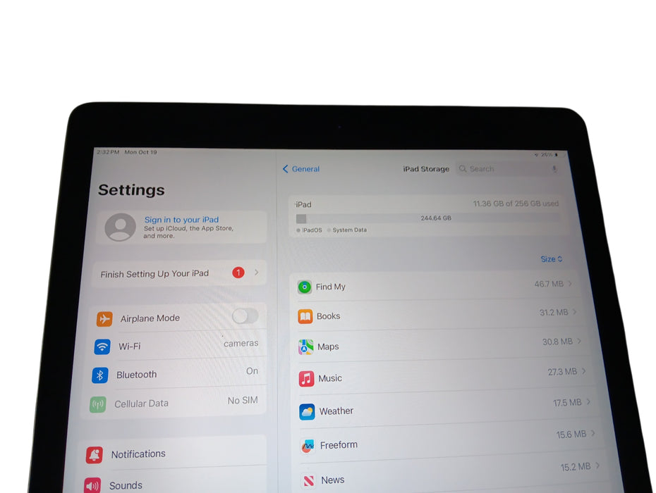 Apple iPad Pro 12.9-inch 2nd Gen - 256GB - Space Gray [A1671]