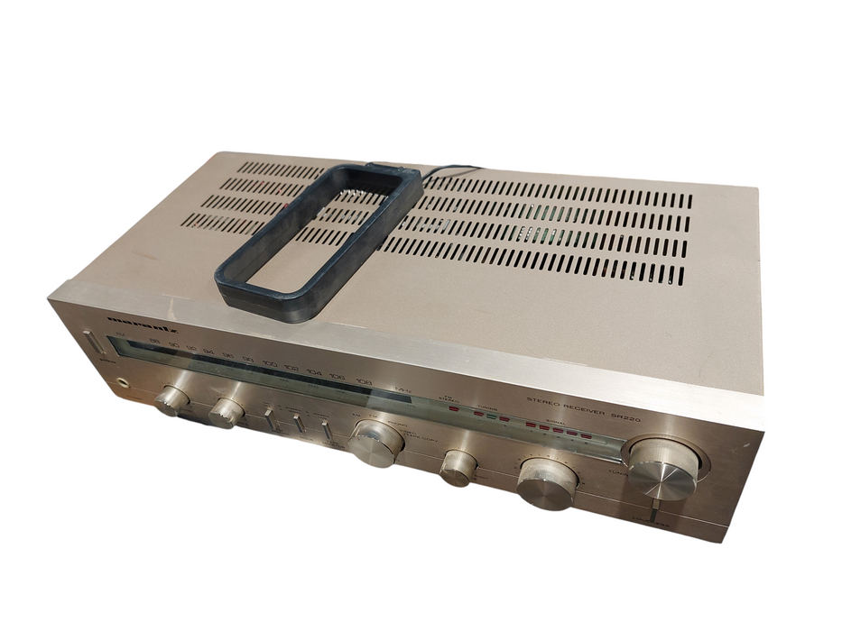 Vintage Marantz Model: SR220 Stereo Receiver