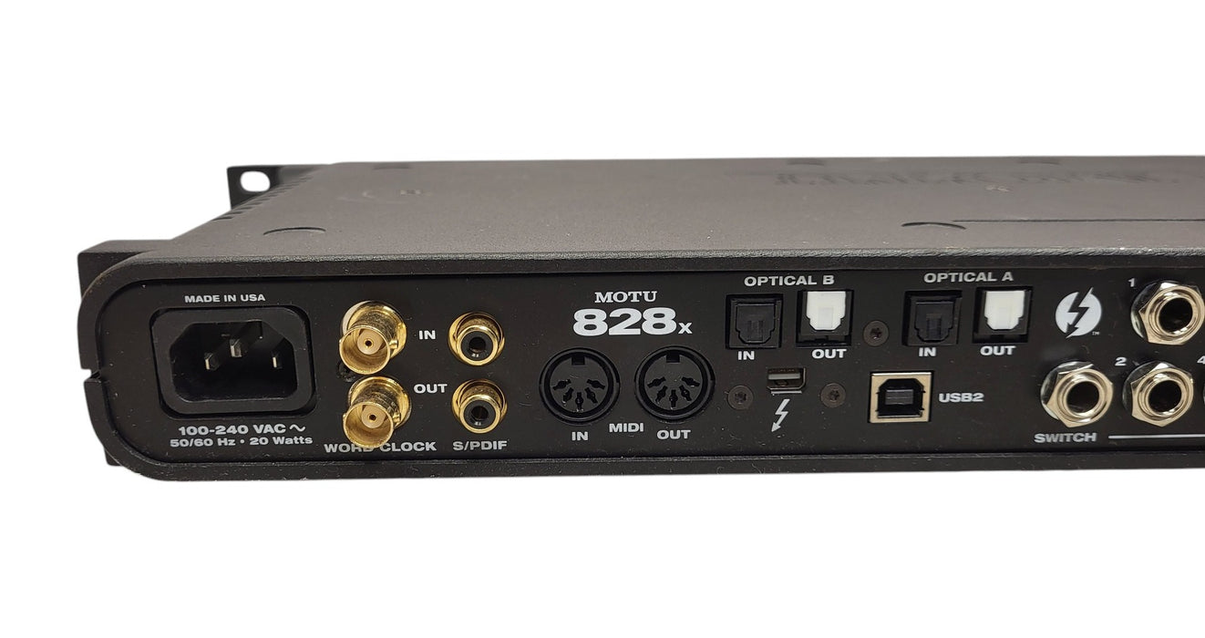MOTU 828x - Thunderbolt & USB 2.0 Audio Interface (READ)
