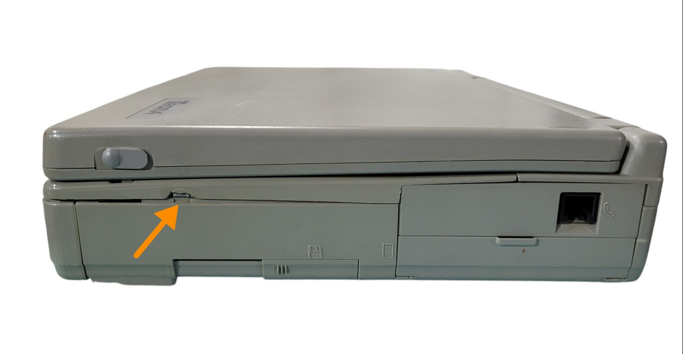 Toshiba Tecra 730CDT - Pentium 144MB RAM 2.1GB HDD CD-ROM