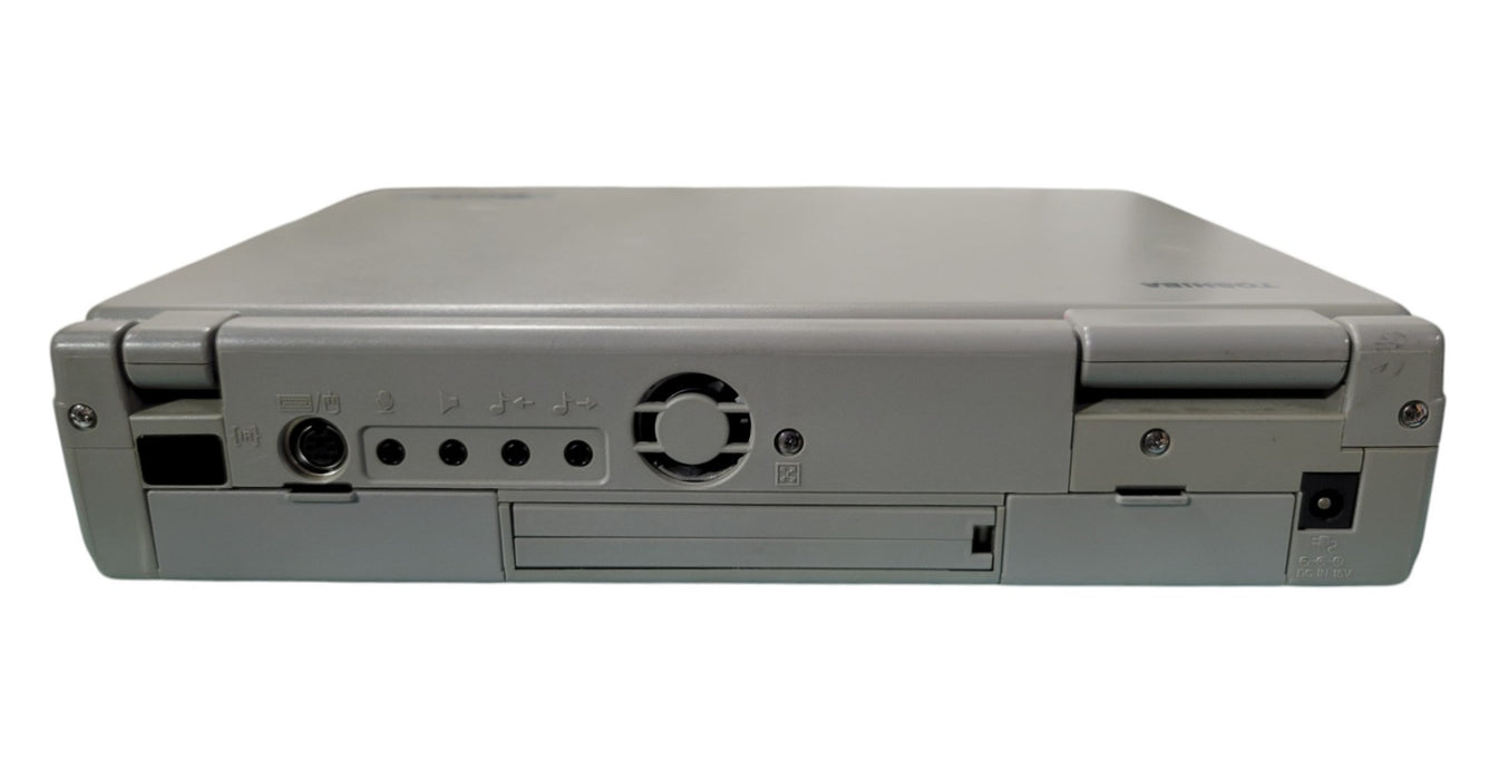Toshiba Tecra 730CDT - Pentium 144MB RAM 2.1GB HDD CD-ROM