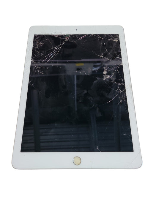 Apple iPad 6th Gen 32GB (A1893) - READ Î