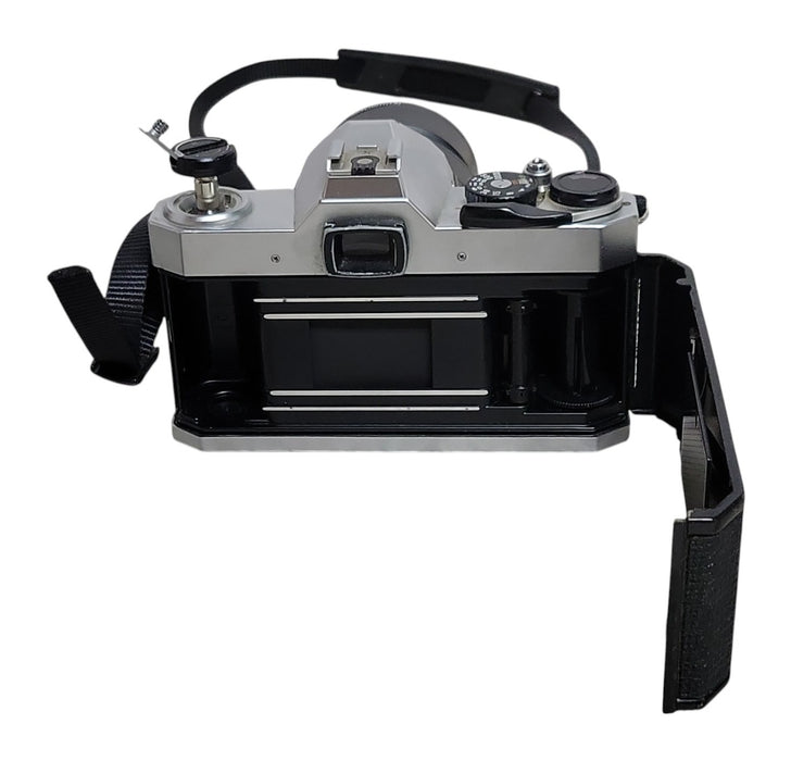 Pentax K1000 35mm Film Camera with 28-80mm Lens only, READ (READ)
