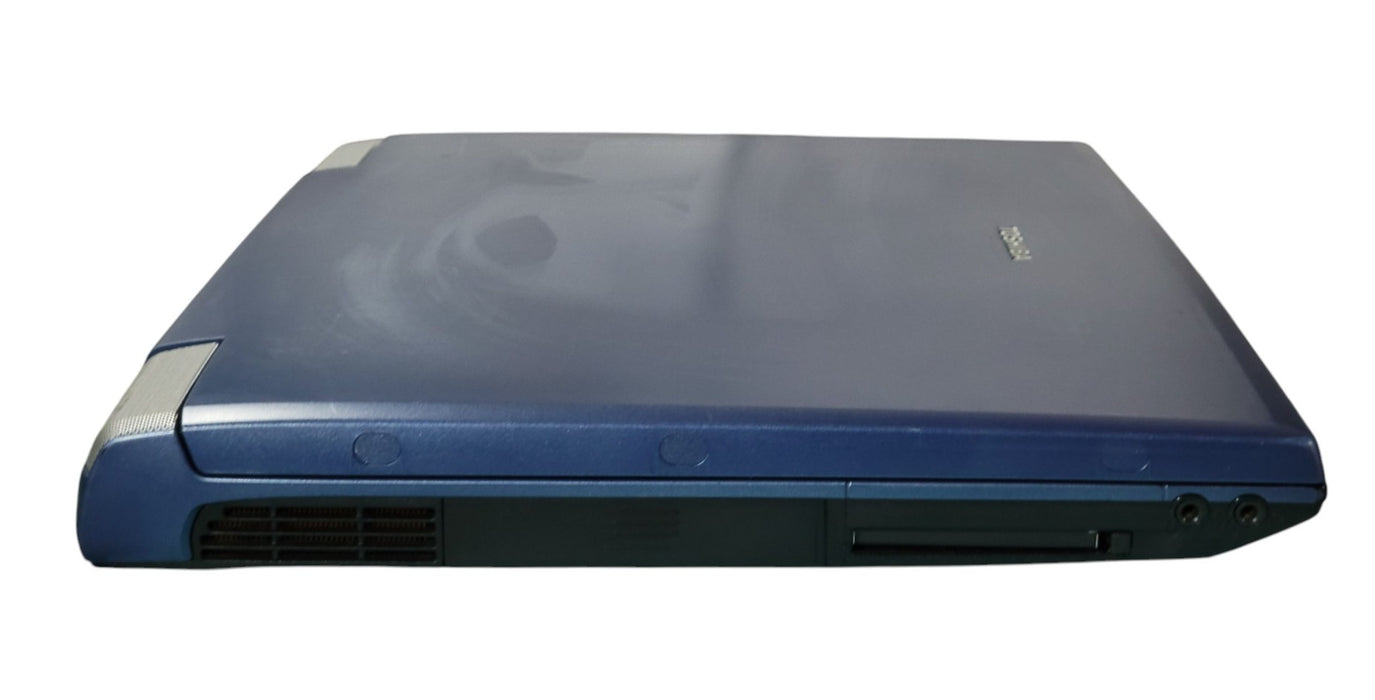 Toshiba Satellite A10 - Pentium 4-M 2.40GHz 768MB RAM No HDD DVD-ROM + PWR