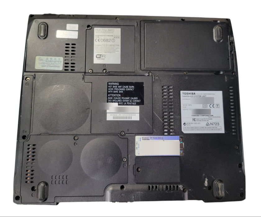 Toshiba Satellite A10 - Pentium 4-M 2.40GHz 768MB RAM No HDD DVD-ROM + PWR