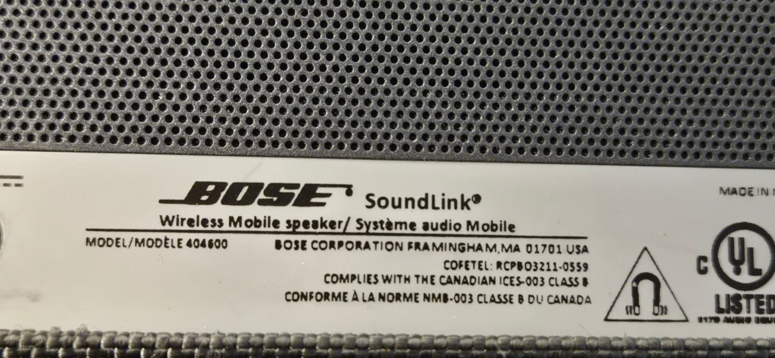 Bose SoundLink 404600 Wireless Mobile Speaker with Power Adapter