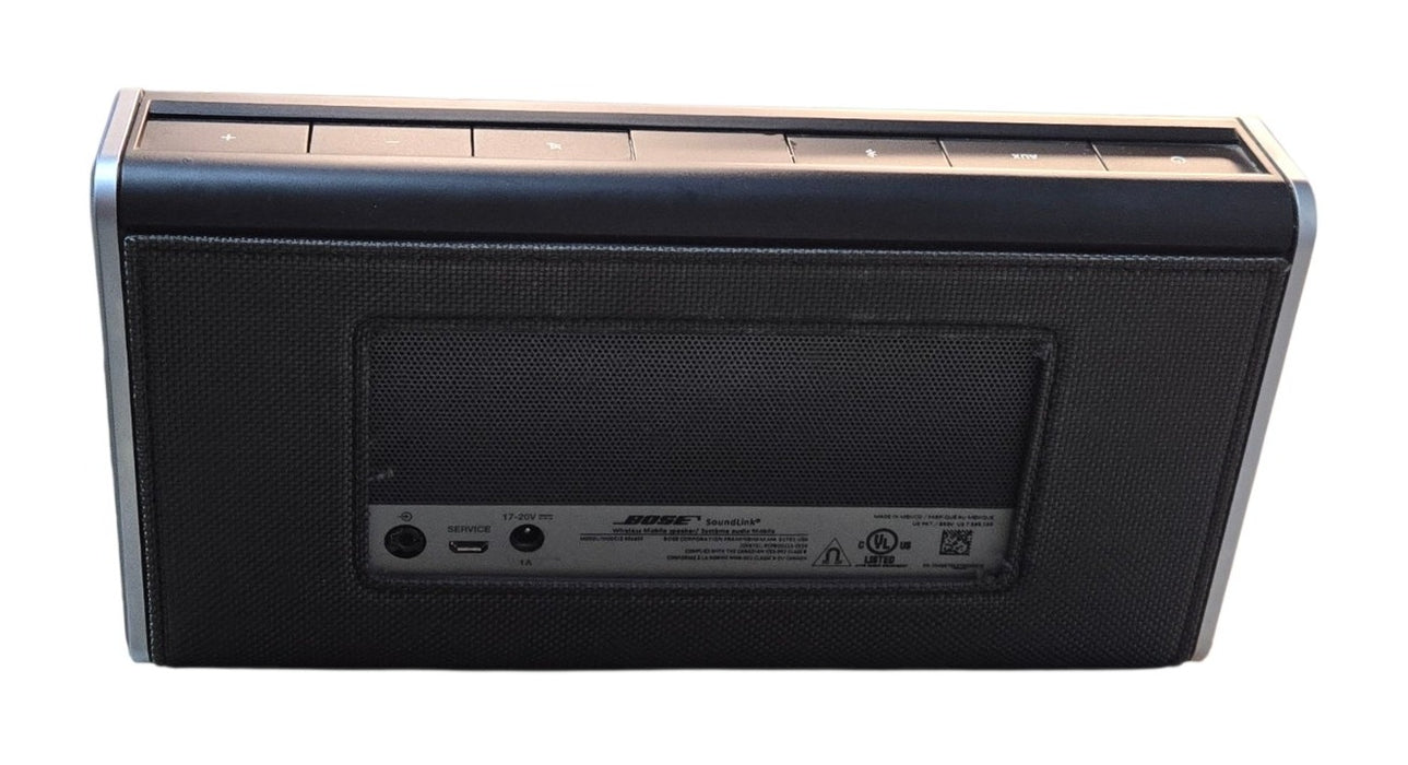 Bose SoundLink 404600 Wireless Mobile Speaker with Power Adapter
