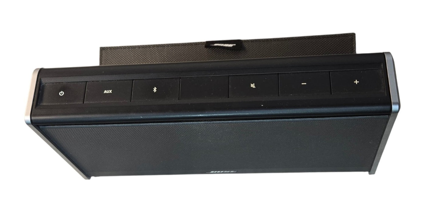 Bose SoundLink 404600 Wireless Mobile Speaker with Power Adapter