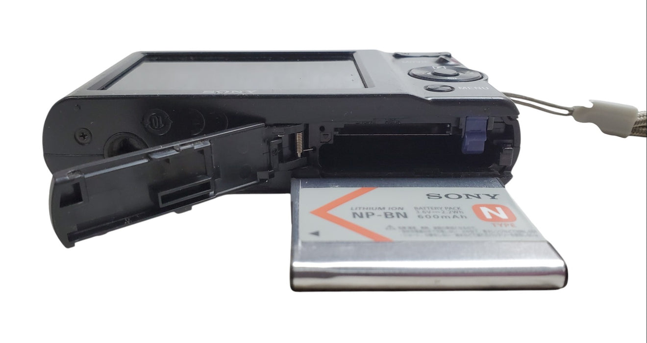 Sony Cyber-shot DSC-W800 20.1MP Digital Camera + Battery