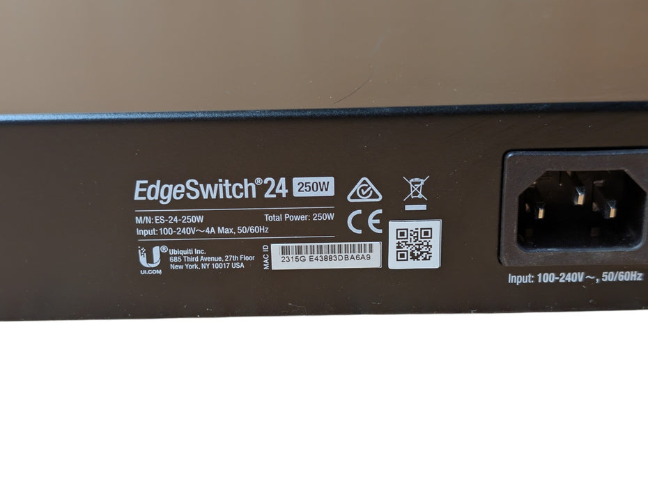 Ubiquiti EdgeSwitch 24 250W ES-24-250W 24-Port Switch (READ)