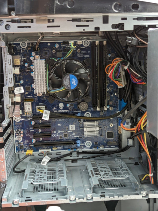 DELL Alinware Aurora R9 Intel Core i7-8700, 16GB RAM Please READ  -