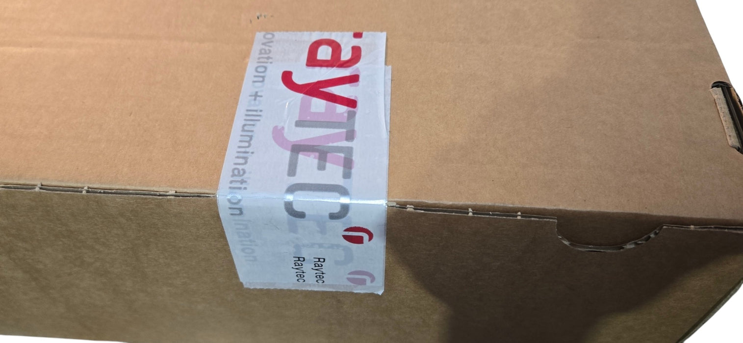 Brand New Raytec VARIO VAR-HY8-1 Hybrid 8 Infra-Red & White-Light Illuminator