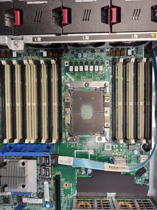 HPE ProLiant DL380 Gen10 8x LFF - Xeon Silver 4110 16GB RAM 2x 800W PSU