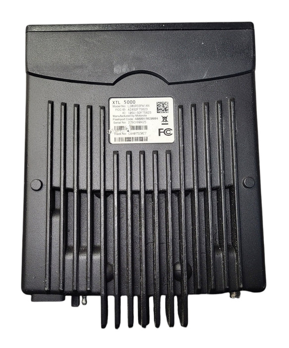 Motorola XTL 5000 L20URS9PW1AN Digital Mobile Radio Transceiver Unit