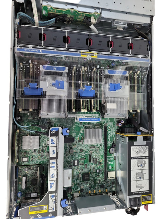 HP Proliant DL380p G8, 2x Xeon E5-2690 2.9GHz 8C, 96GB, P420i, 8x 2.5" READ !