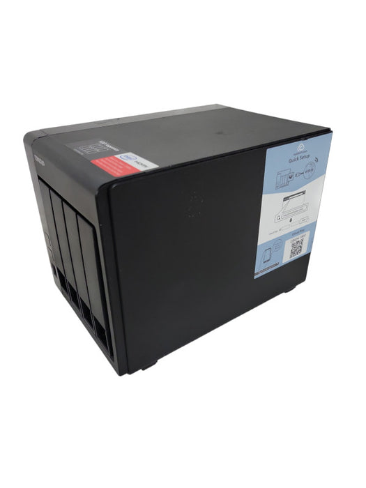 QNAP TS-451+, 4 Bays NAS Enclosure 4GB Ram 4x 1TB HDD !