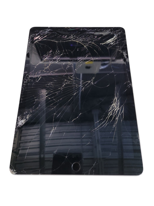Apple iPad 6th Gen (A1893) - READ Î