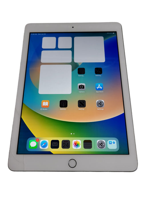 Apple iPad 6th Gen 32GB (A1893) - READ Î