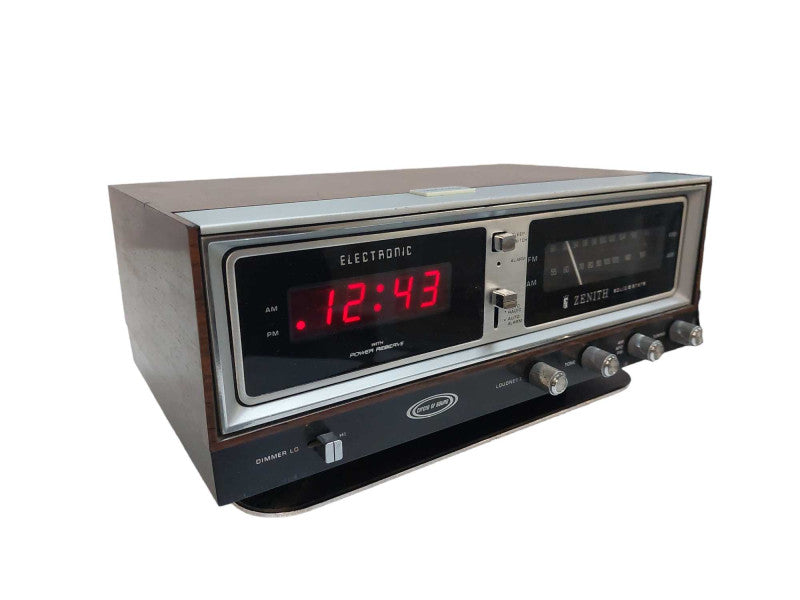 Zenith Electronic Solid State Clock Radio Model:R472 =