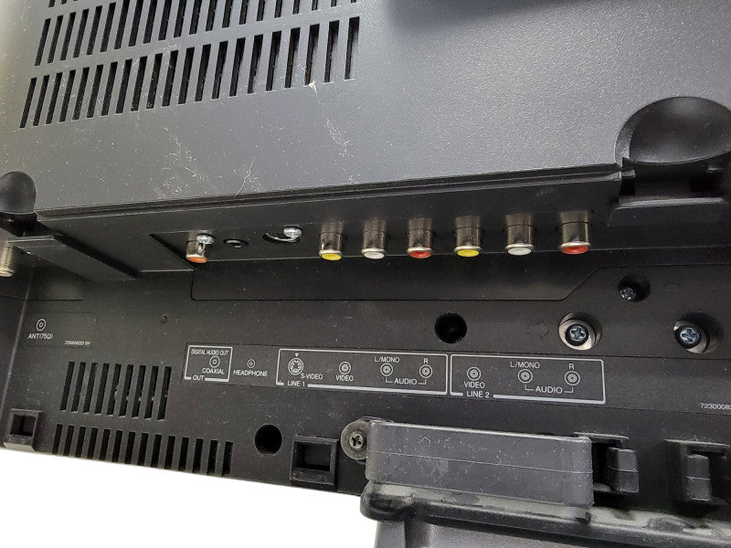 2 in 1: TOSHIBA 23HLV86 23\\" LCD TV and DVD Player