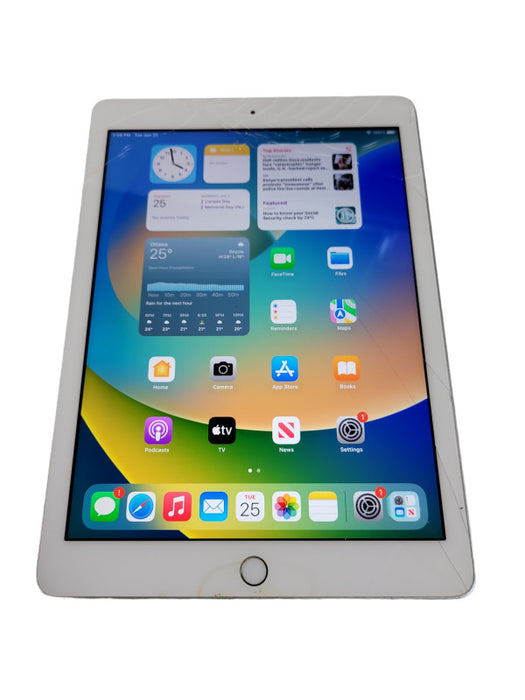 Apple iPad 5th Gen 32GB (A1822) - READ Î
