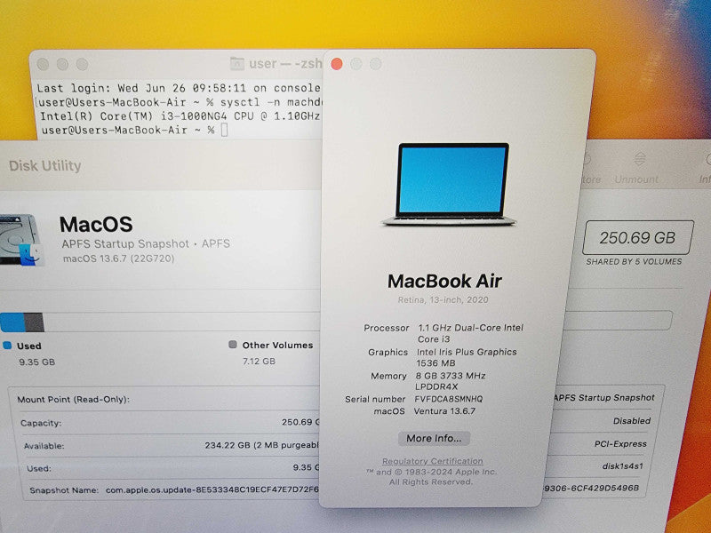 Apple Macbook Air 2020 13" 2-Core i3-1000NG4 @ 1.1GHz 8GB DDR4 250GB SSD (