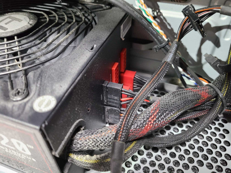 Custom PC/ASROCK Z77 Pro3, i5-3550 3.30GHz, 8GB DDR3, 1TB SSD, GTX 660 Ti 2GB