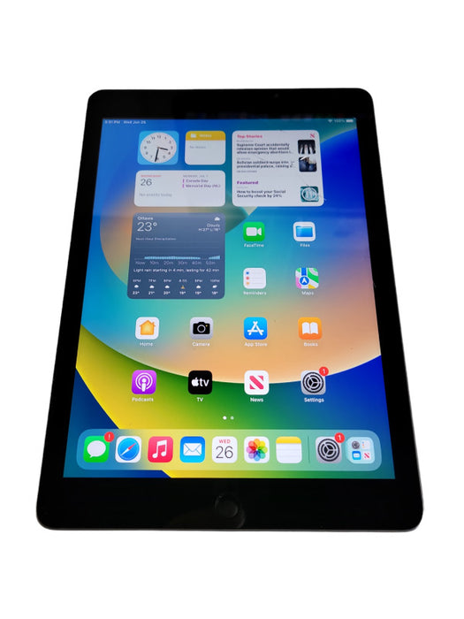 Apple iPad 5th Gen 32GB (A1822) - READ Î