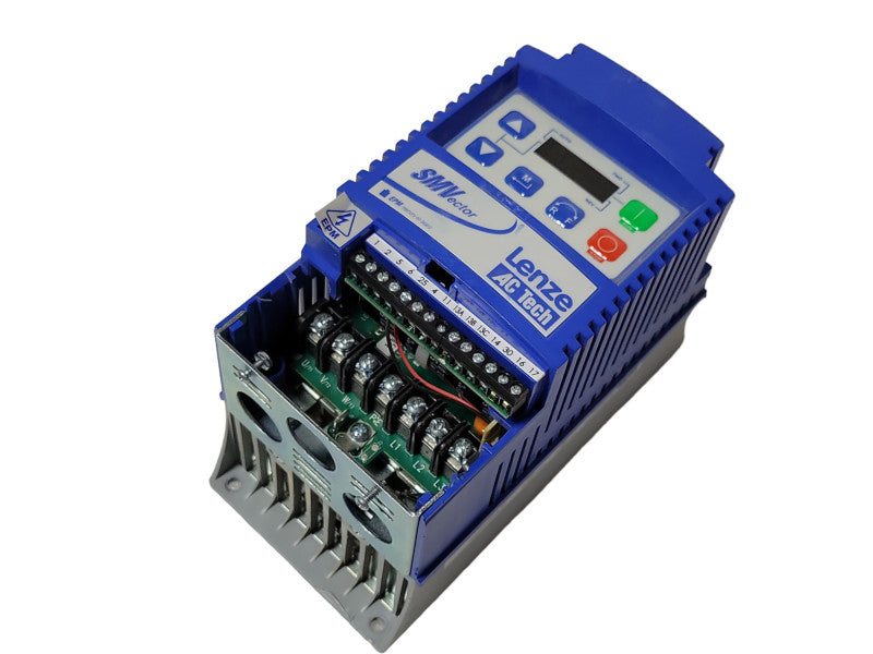 Lenze Ac Tech ESV222N06TXB SMVector 3Hp 600v, READ _