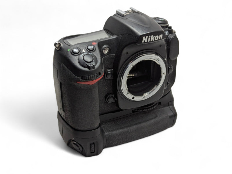 Nikon D300 Digital SLR Camera Please READ  -