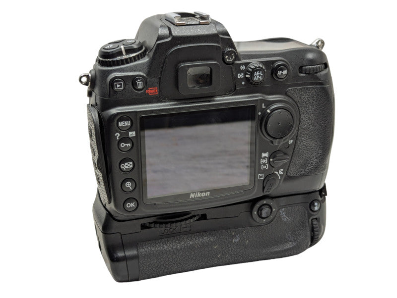 Nikon D300 Digital SLR Camera Please READ  -