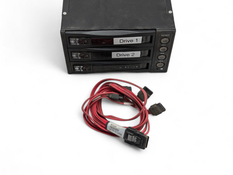 StarTech 3 drive 3.5 inch removable SAS SATA BackPlane with mini SAS cable  Q-